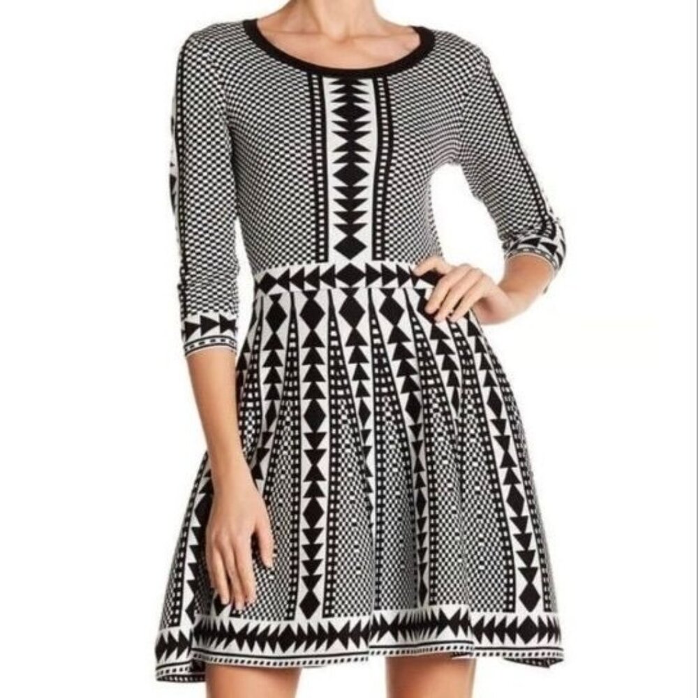 Nina Leonard Black White Geometric Print Fit & Flare Sweater Mini Dress Size M
